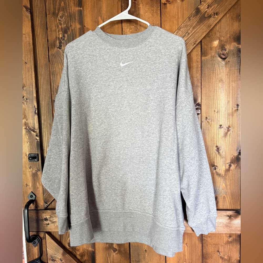 Nike Women’s/Unisex Grey Super Oversized Crewneck Sweatshirt Size Medium NWOT